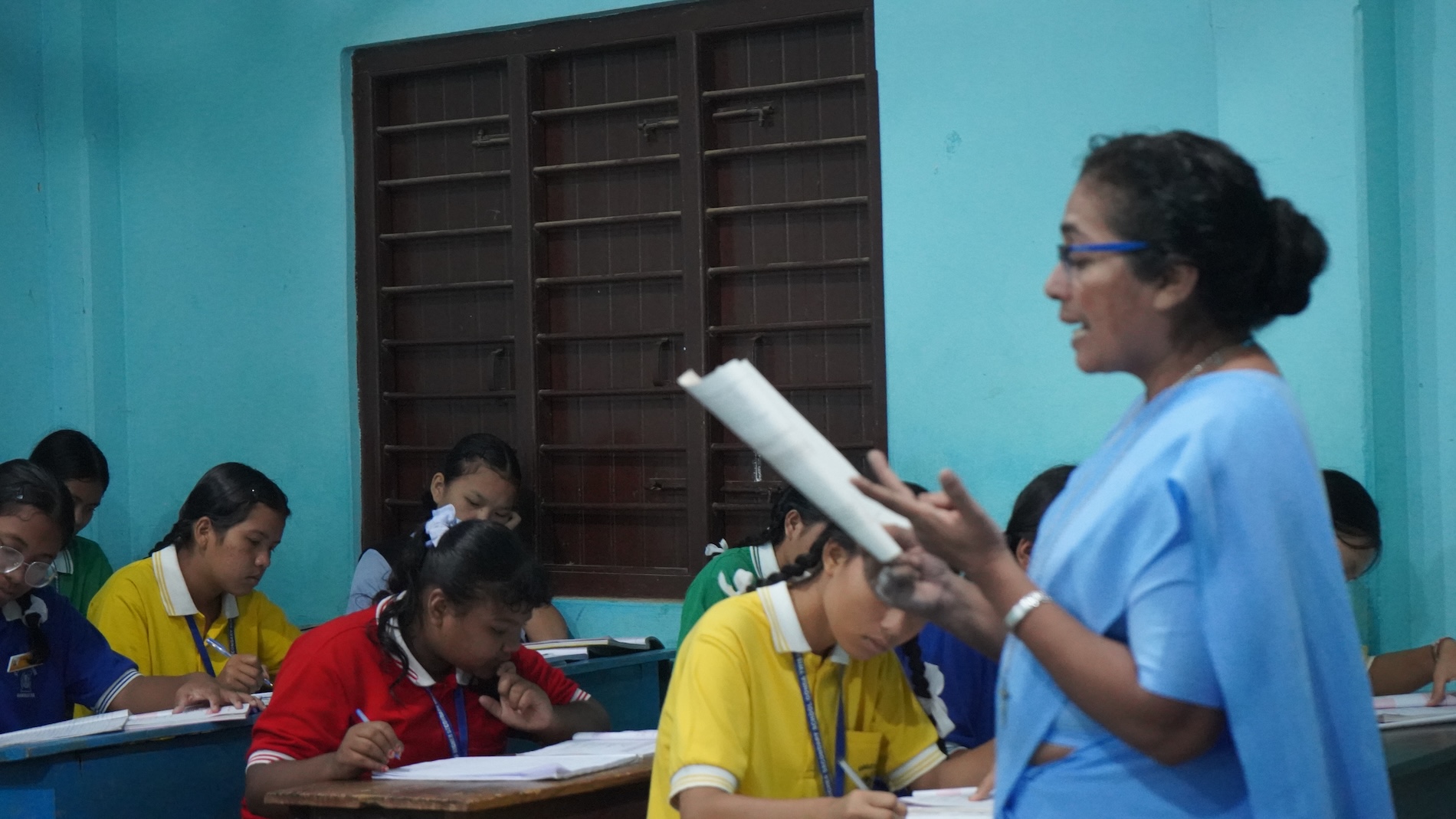 SISTER TEACHING_STUDENTS